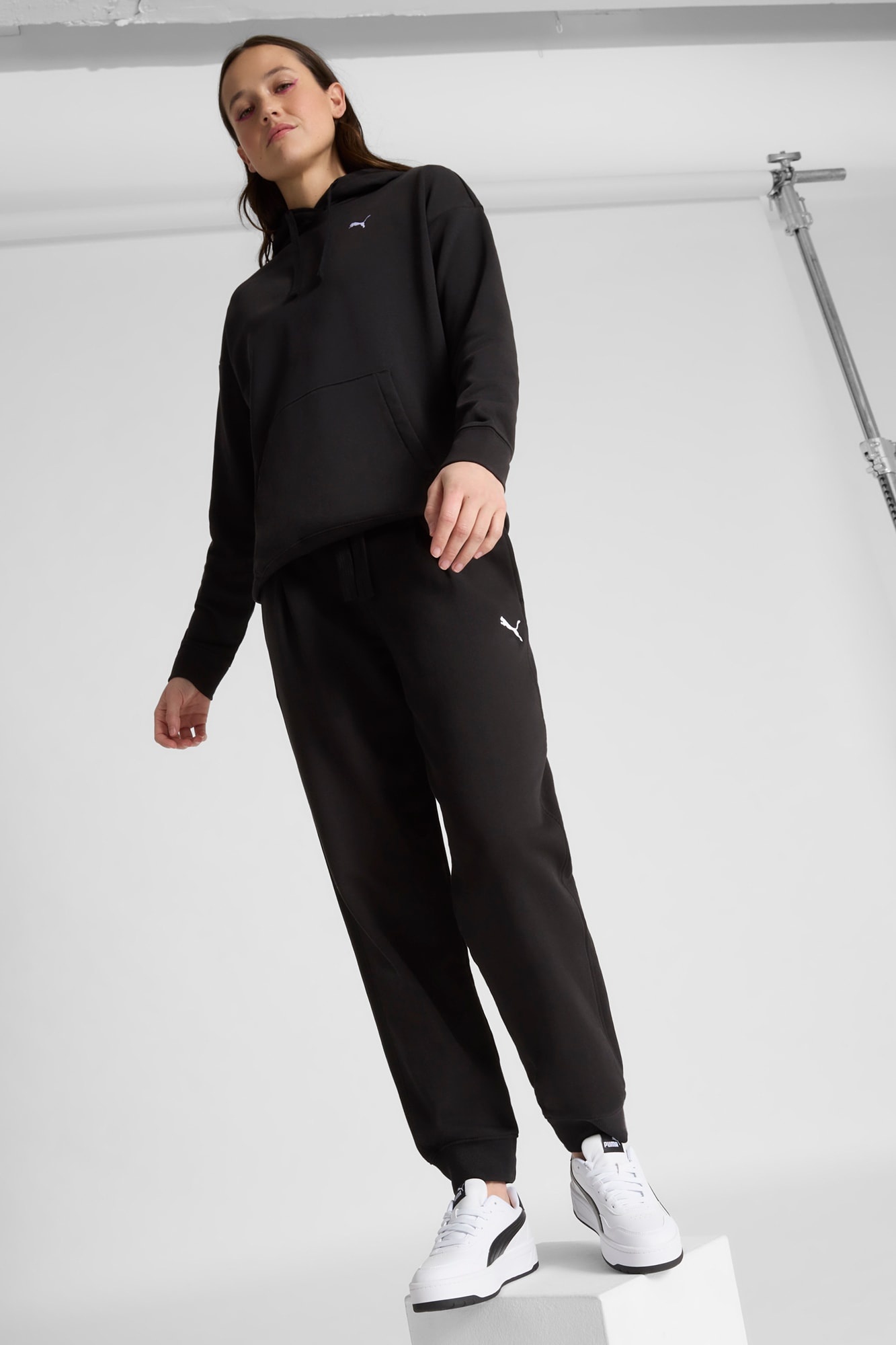 Essentials Women's Relaxed Hoodie - 5
