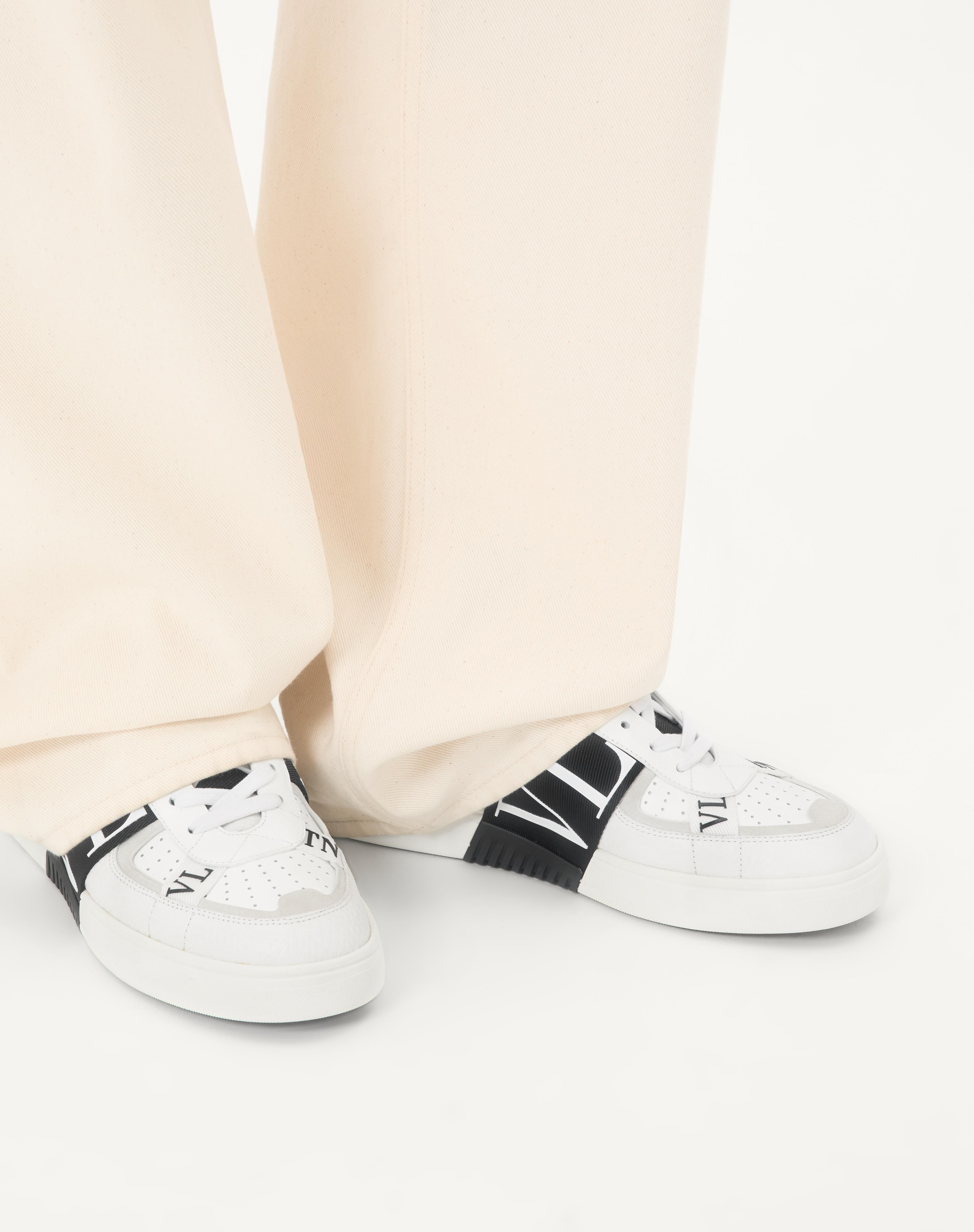 LOW-TOP CALFSKIN VL7N SNEAKER WITH BANDS - 2