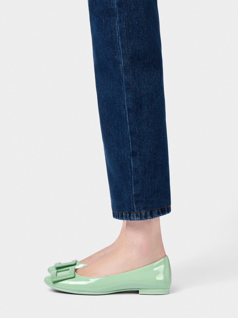 Roger Vivier U Look Ballerinas in patent leather outlook