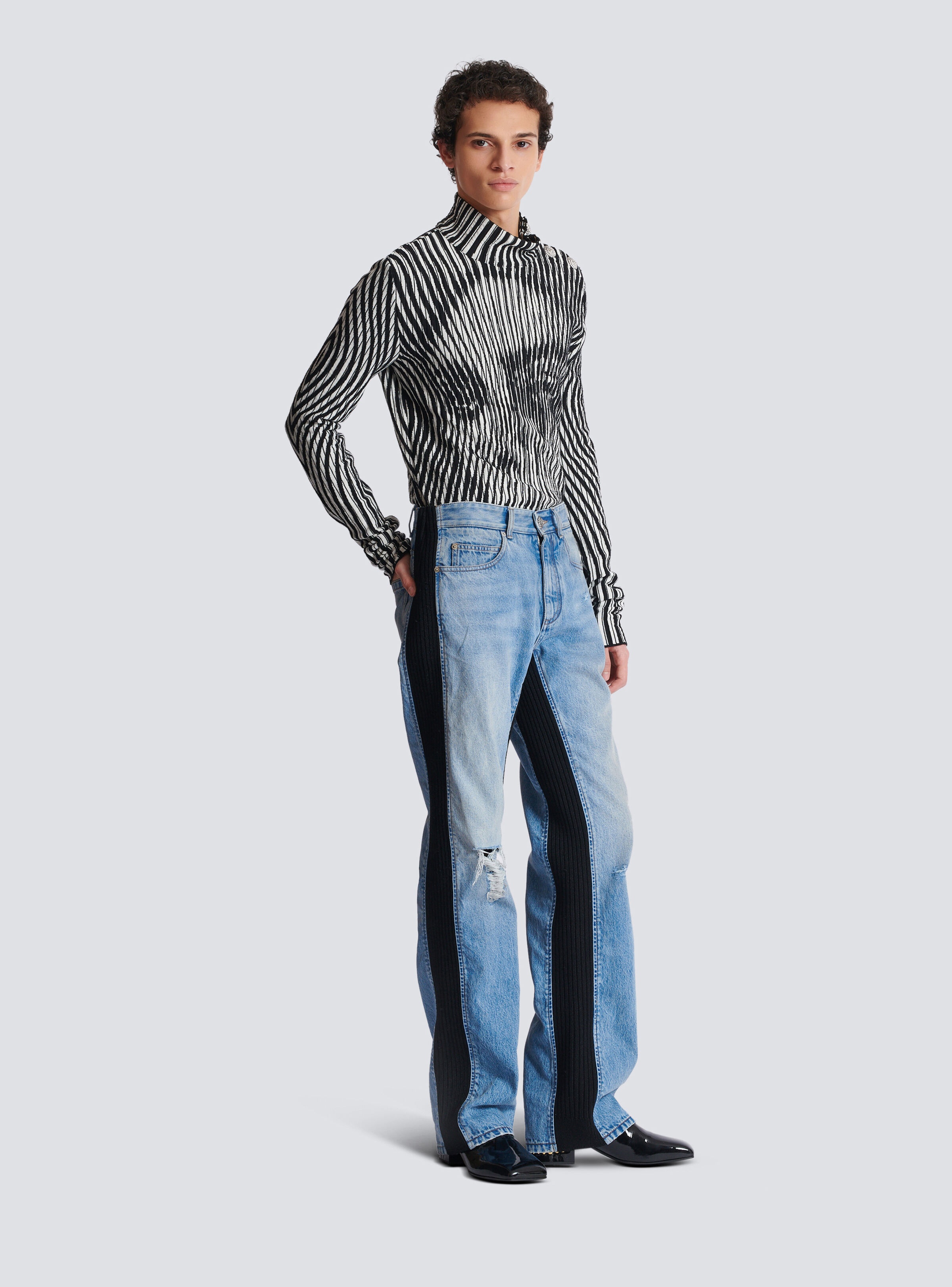 Loose-fit denim and knit jeans - 3