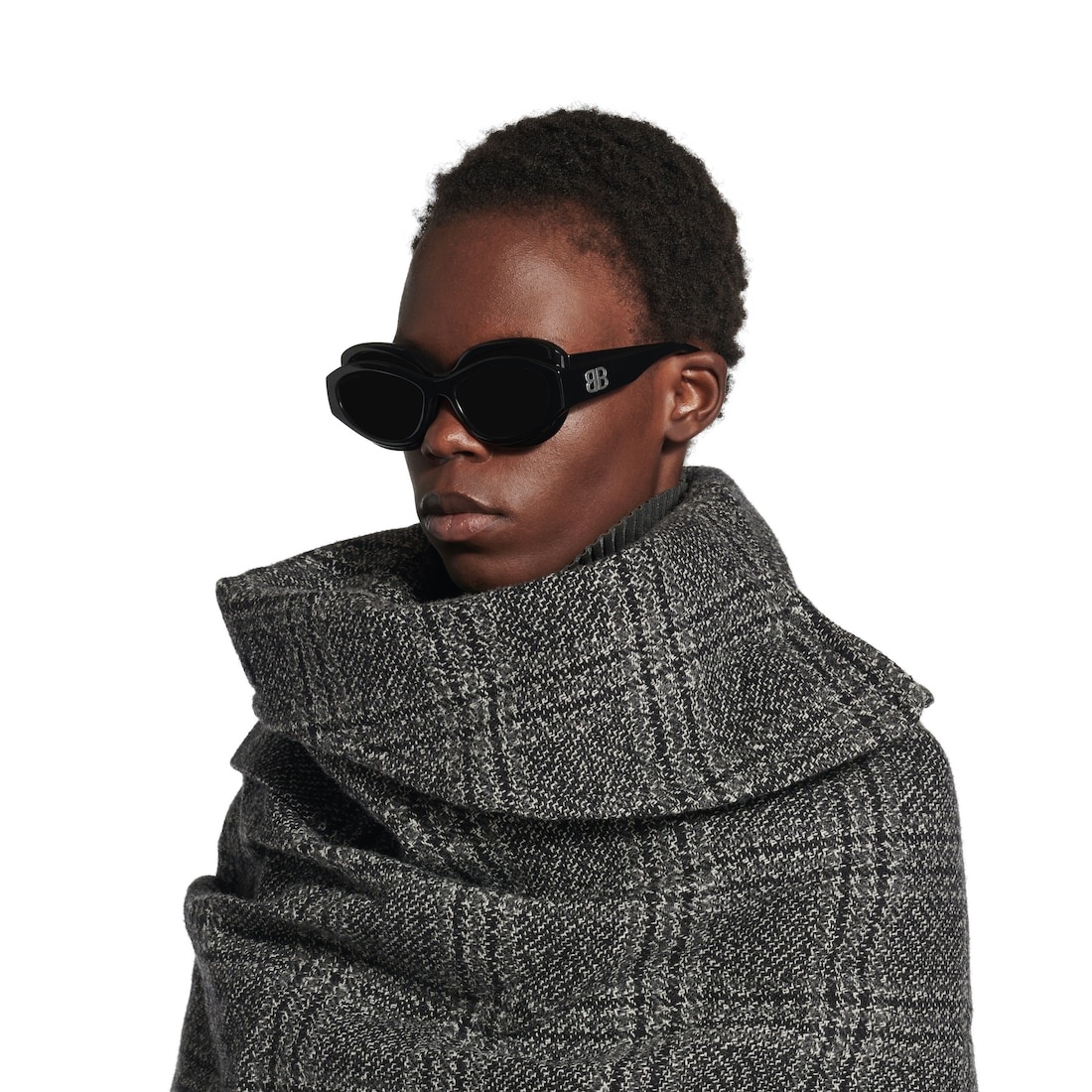 Superbusy Round Sunglasses  in Black - 7