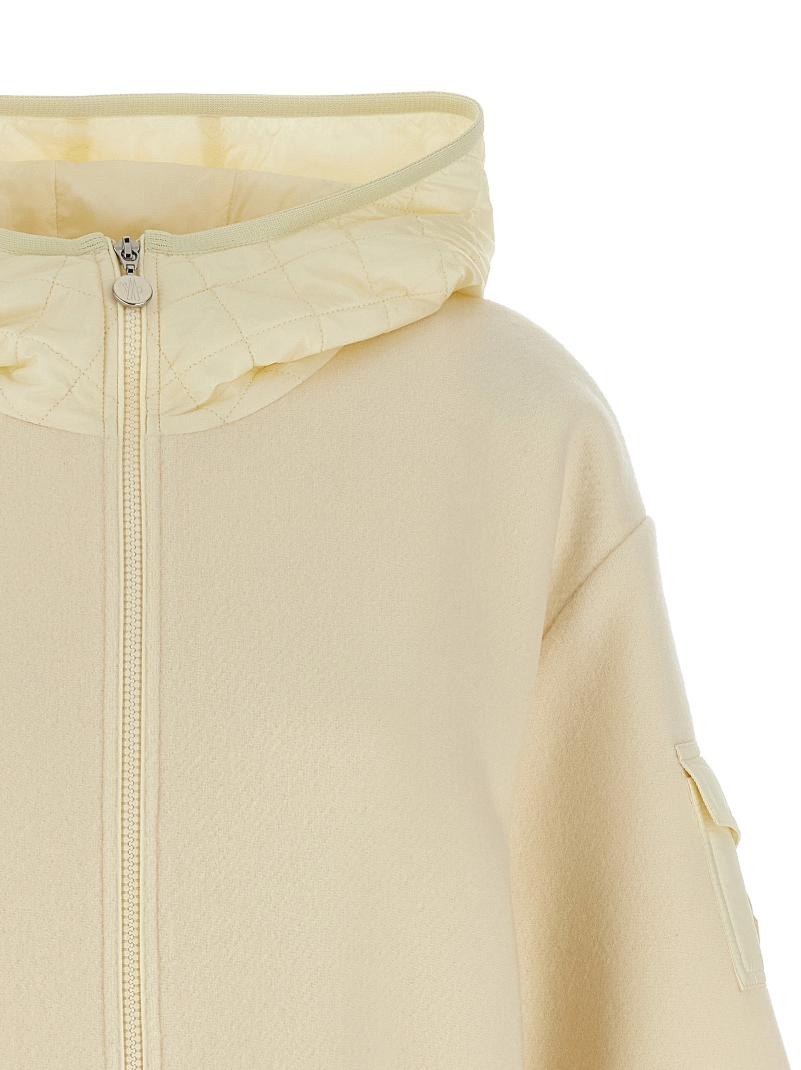 Two-Material Hood Capes White - 3
