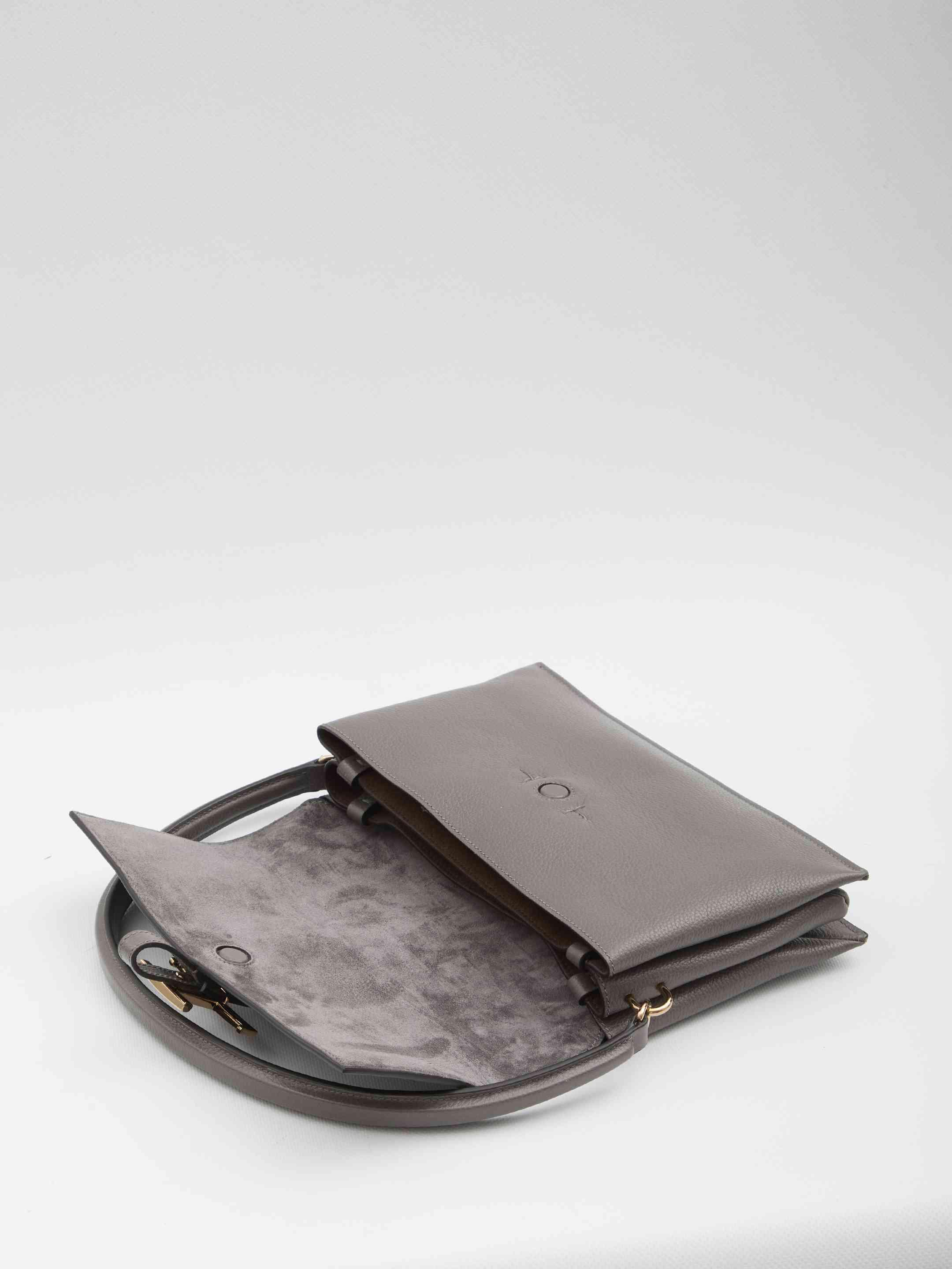 Tod's Women T Timeless Flap Bag In Leather - 4
