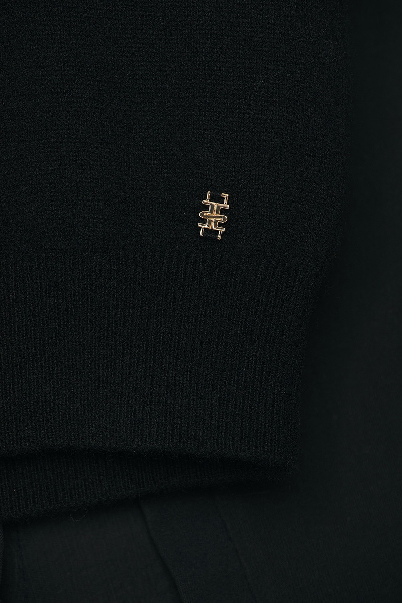 ÉTERNE Etienne Cashmere Turtleneck Sweater outlook