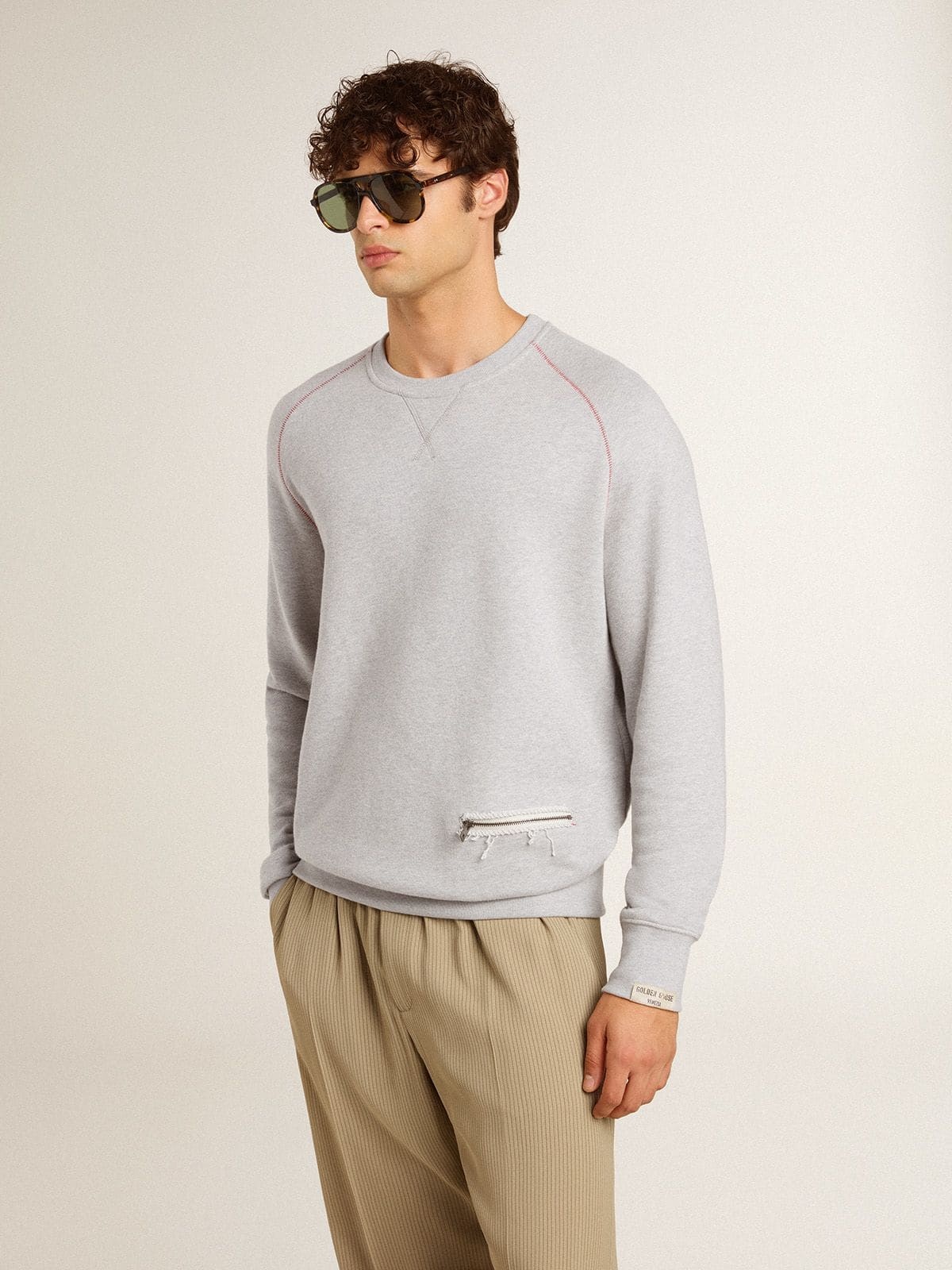 Men’s gray round neck sweatshirt with contrast stitching - 2