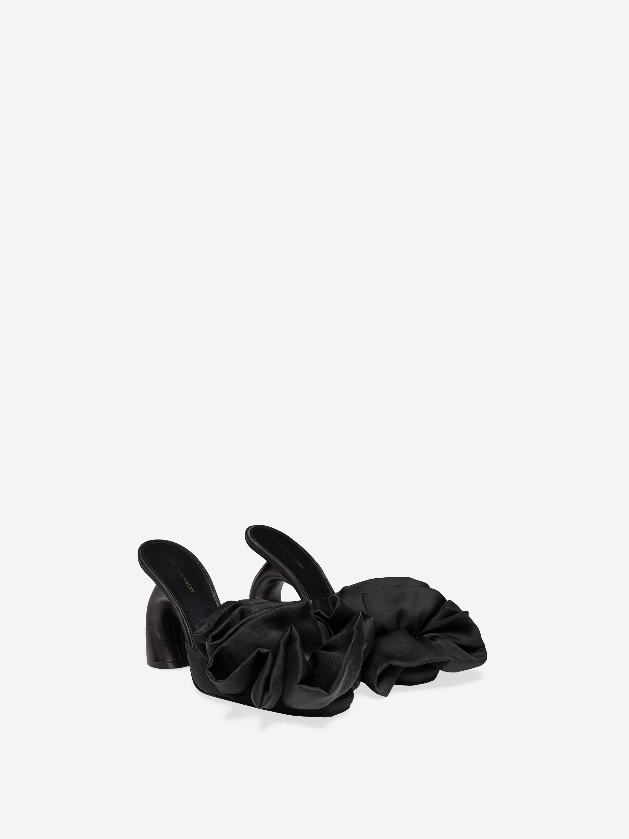 RUFFLED MULES - 3