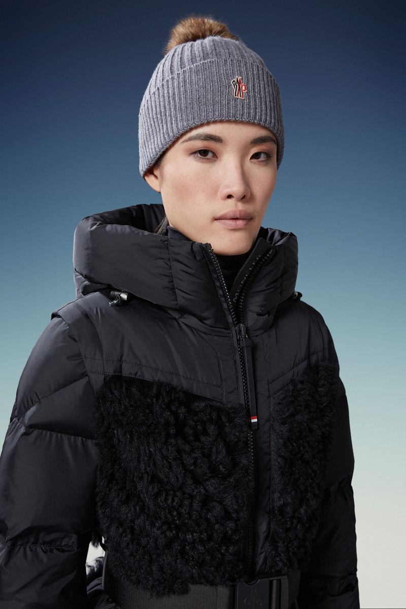 Moncler Cashmere Beanie With Pom Pom outlook