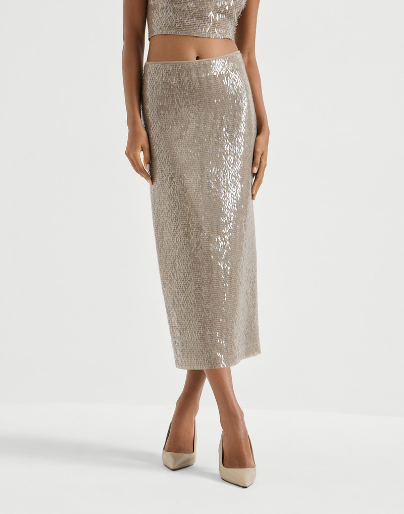 Dazzling cascade embroidery skirt in crispy silk 2