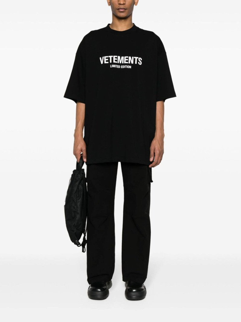 VETEMENTS logo-print cotton T-shirt outlook