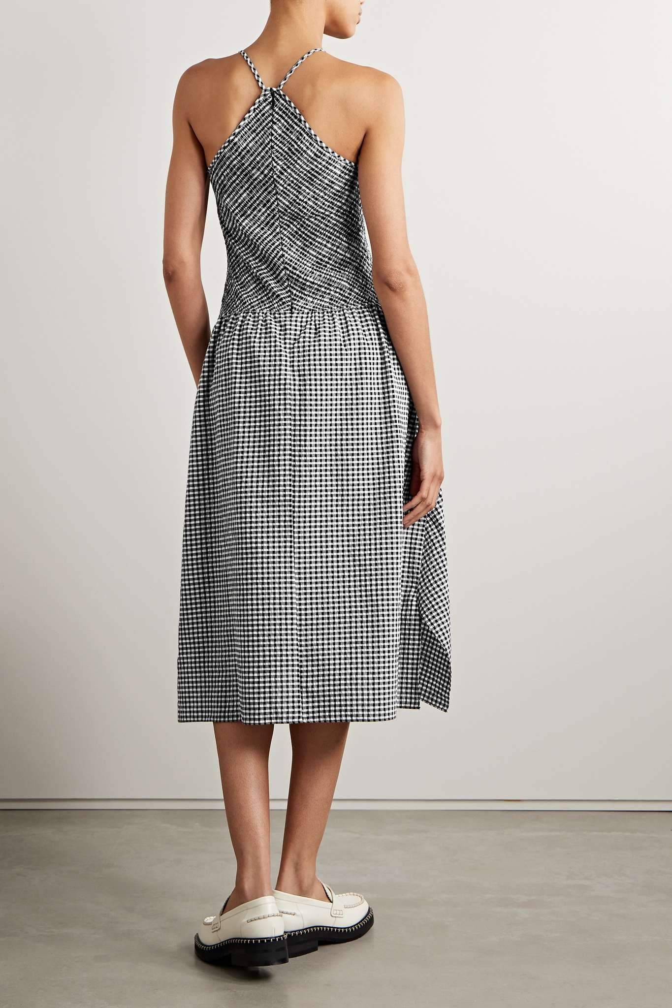 Asymmetric shirred gingham seersucker midi dress - 3