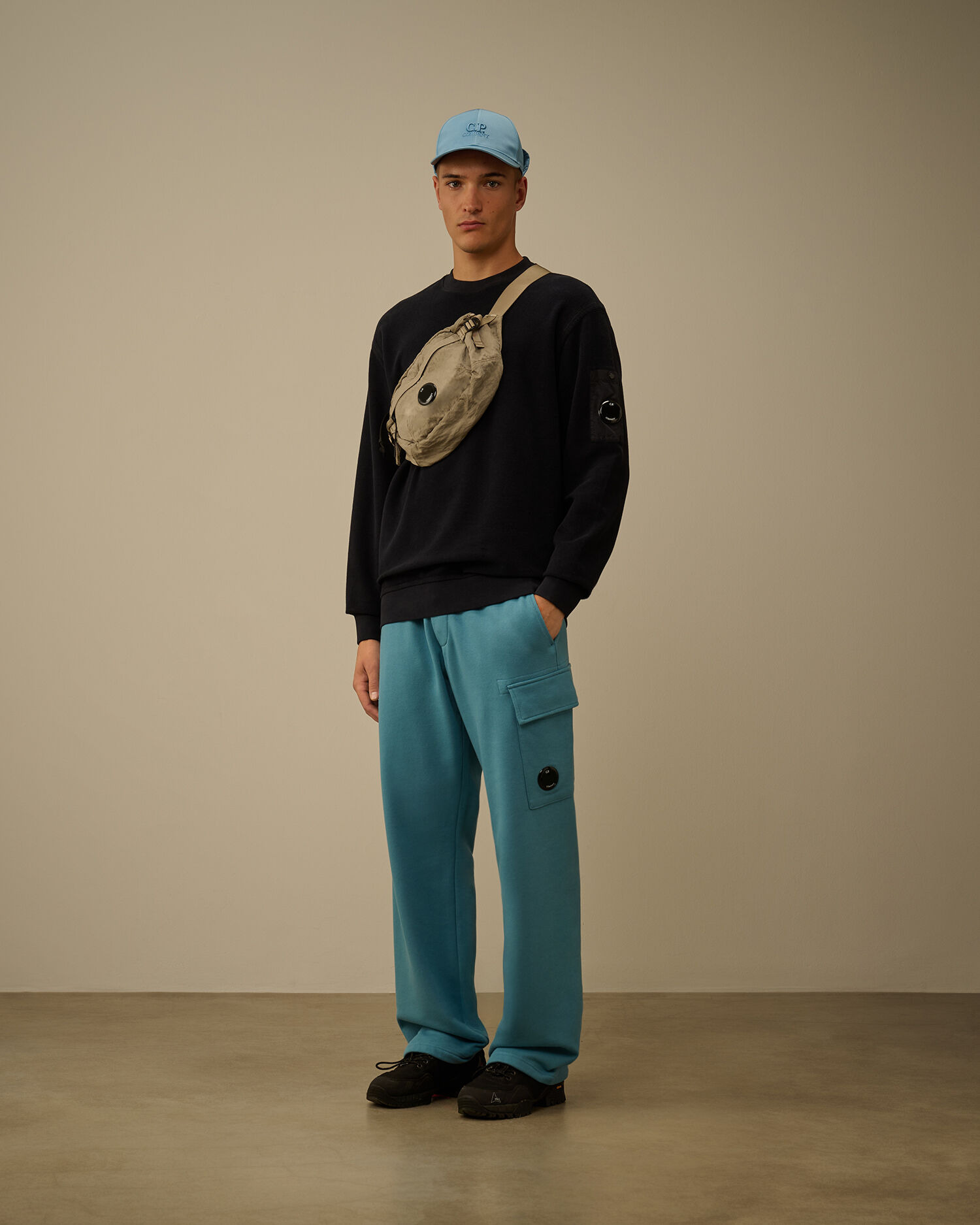 Diagonal Raised Fleece Cargo Lens Sweatpants - 2