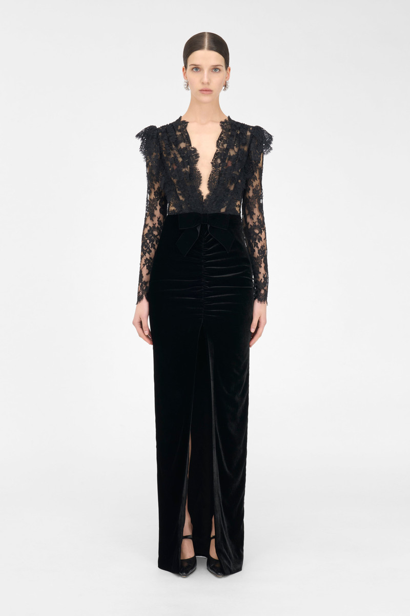 VELVET AND LACE GOWN 3