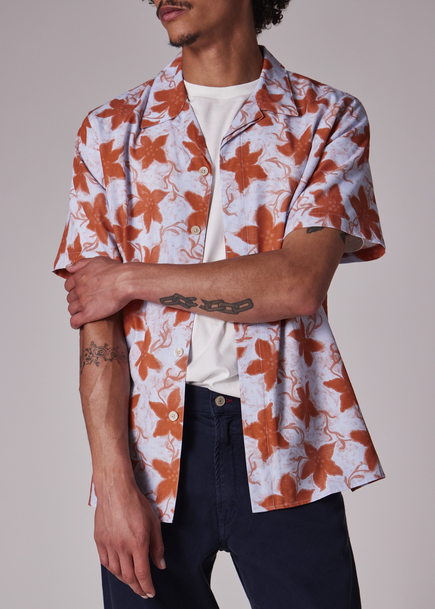 Pale Blue Orange 'Gentian Flower' Print Short-Sleeve Shirt - 6