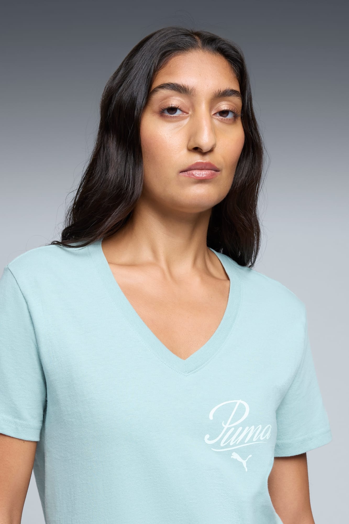Essentials Script V-Neck Tee Women - 4