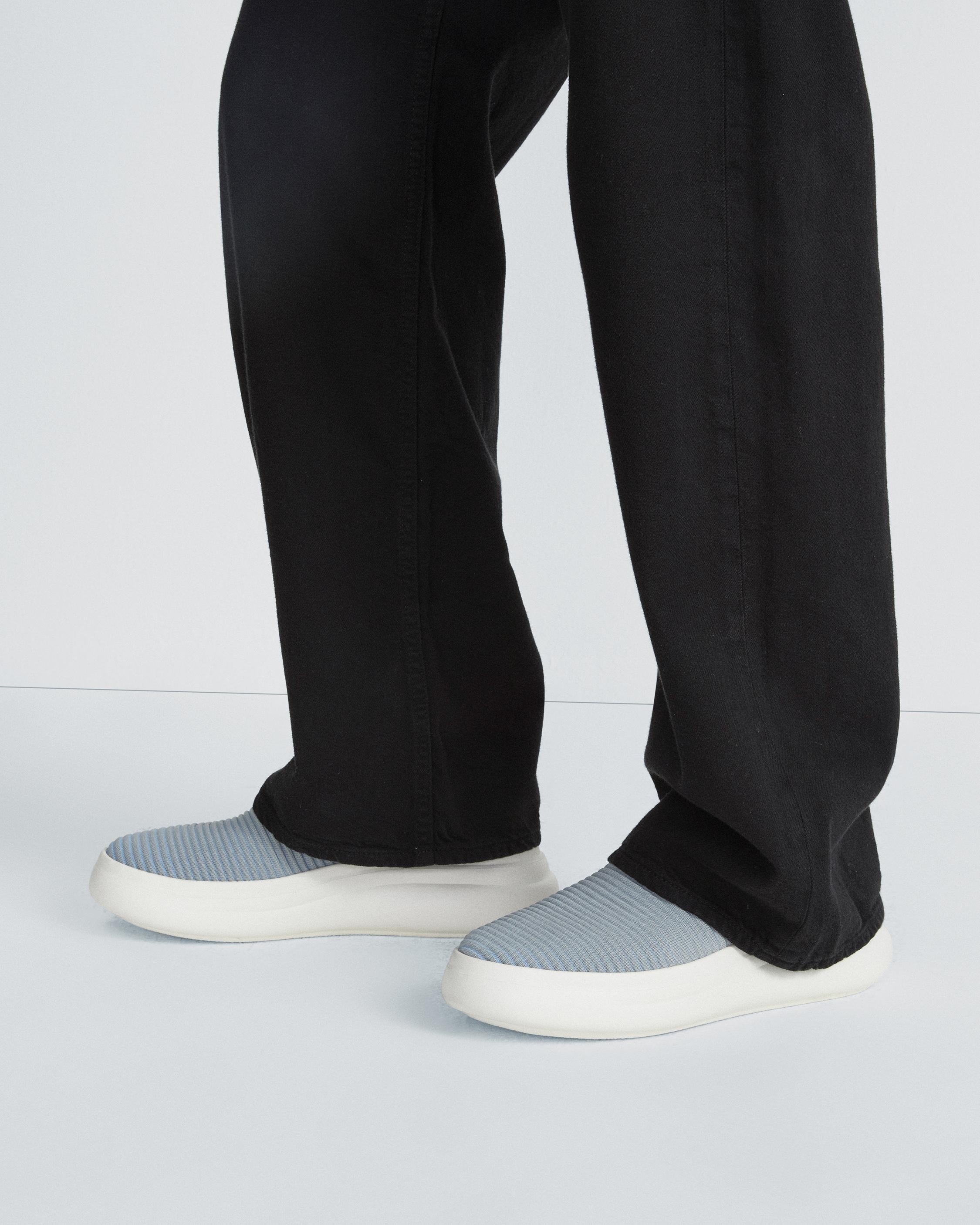 Brixley Slip -On - Knit
Platform Sneaker - 2