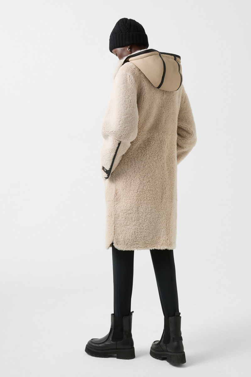 BOGNER Polina Lambskin coat in Beige outlook
