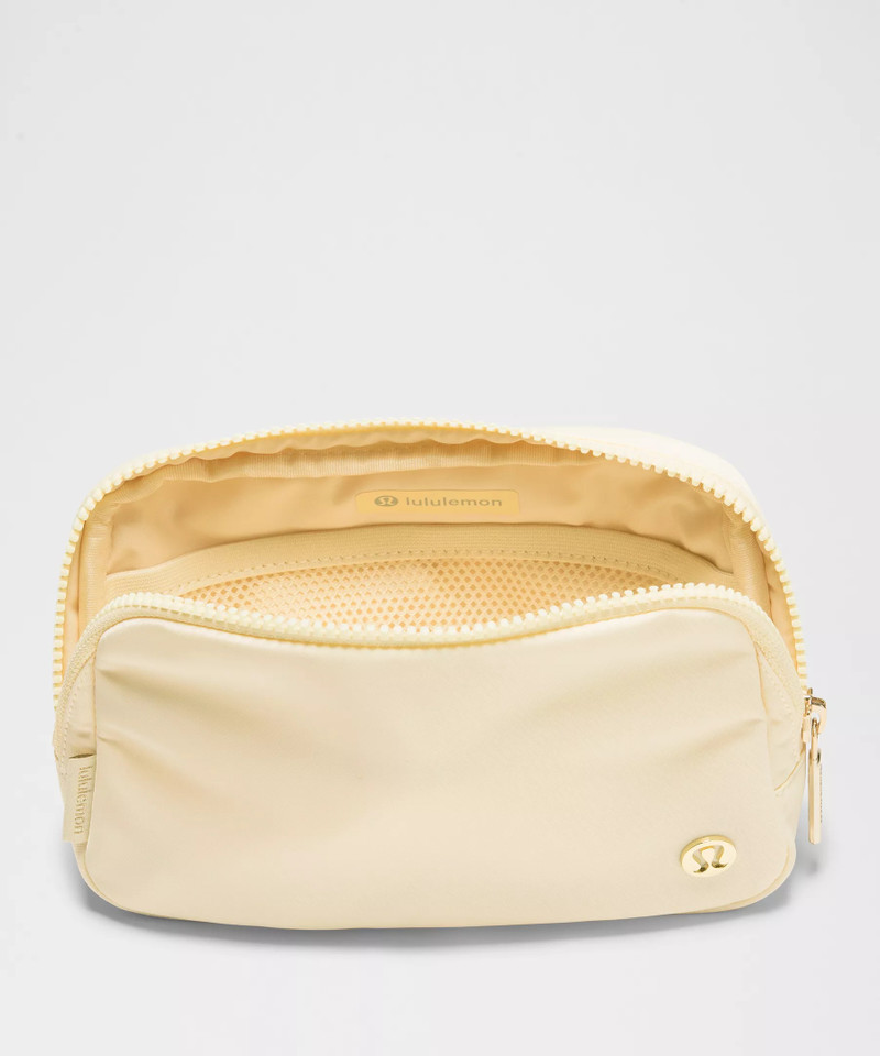 Everywhere Belt Bag with Long Strap 1L 5