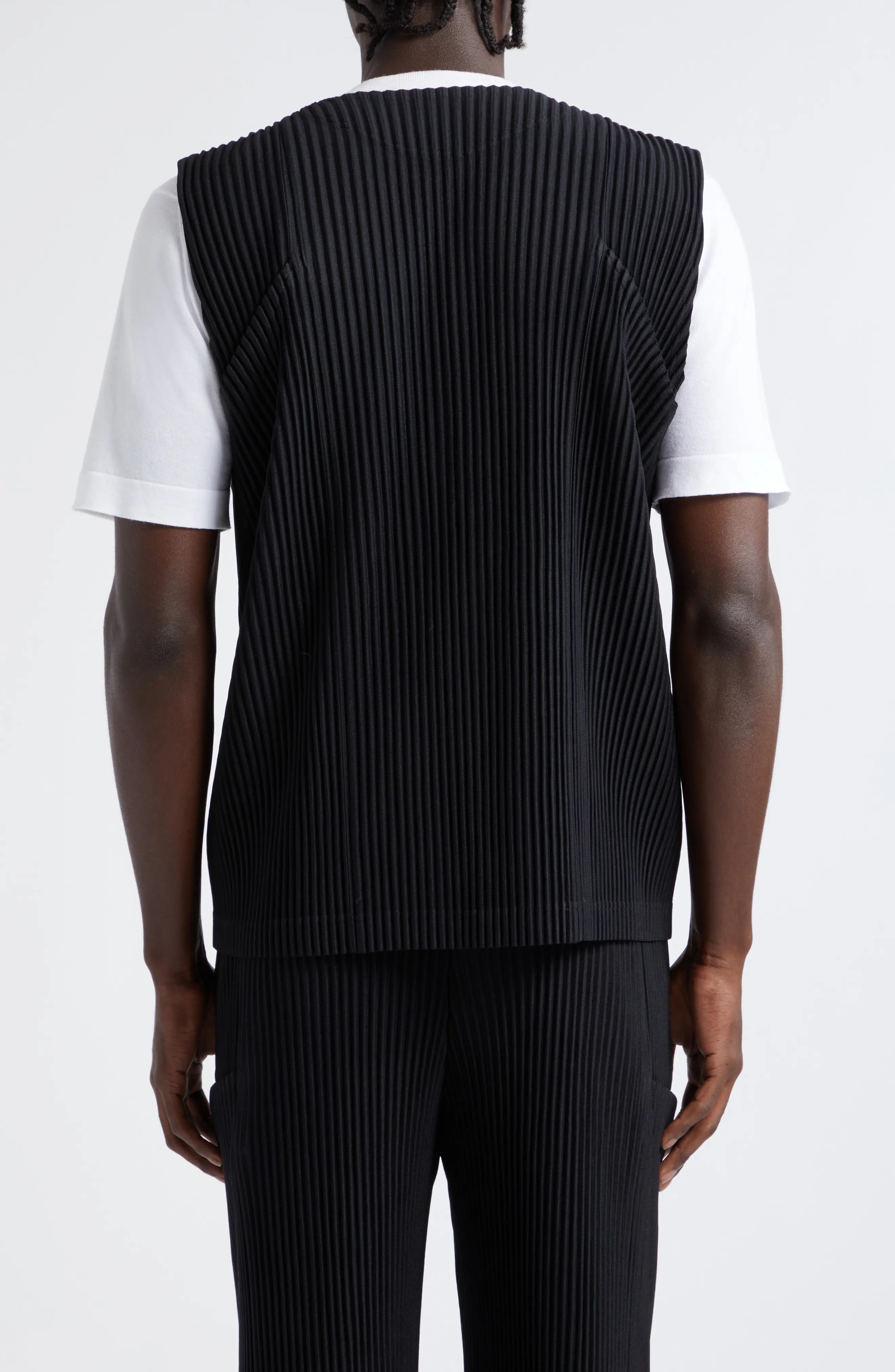 トップス HOMME PLISSE UNFOLD VEST トップス HOMME PLISSE UNFOLD VEST Unfold Vest