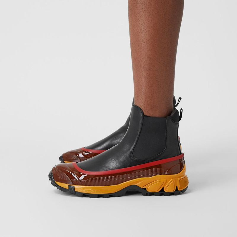 Contrast Sole Leather Chelsea Boots 4