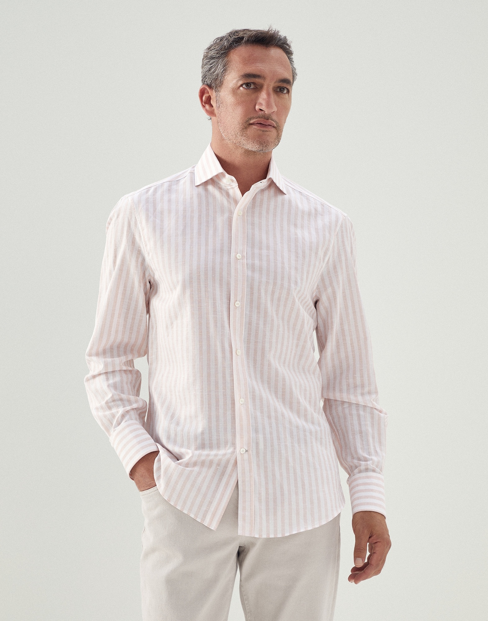 Striped cotton and linen slim fit shirt with spread collar - 1