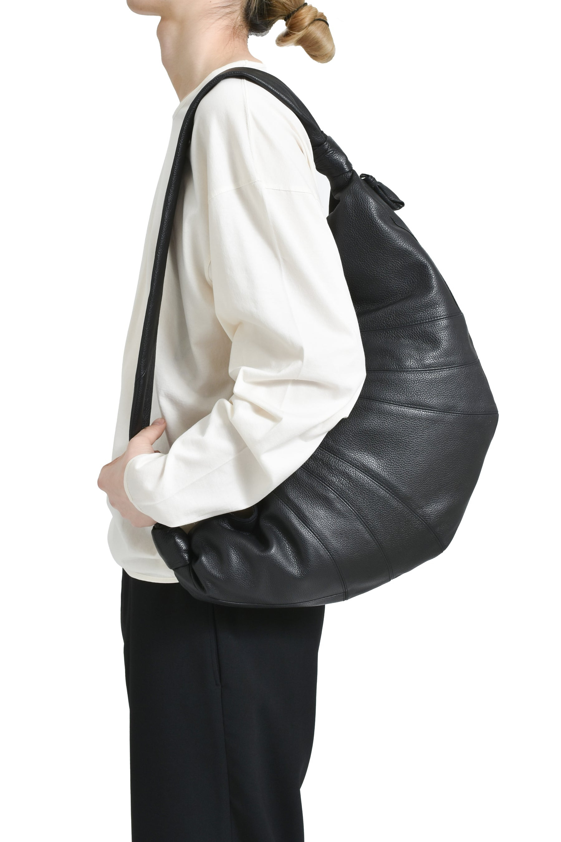 LARGE CROISSANT BAG / BLK - 2