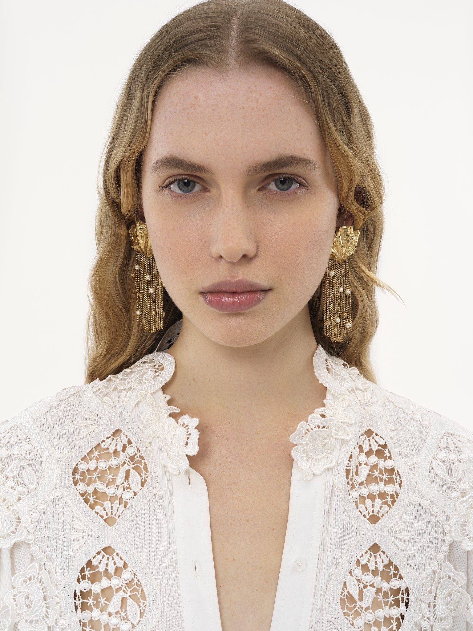 THE CHLOÉ SHELLS EARRINGS - 2