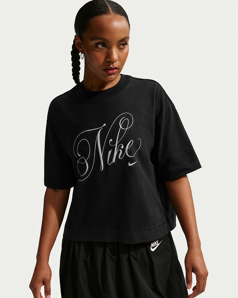 Nike Sportswear Women's Oversized Short-Sleeve T-Shirt 1