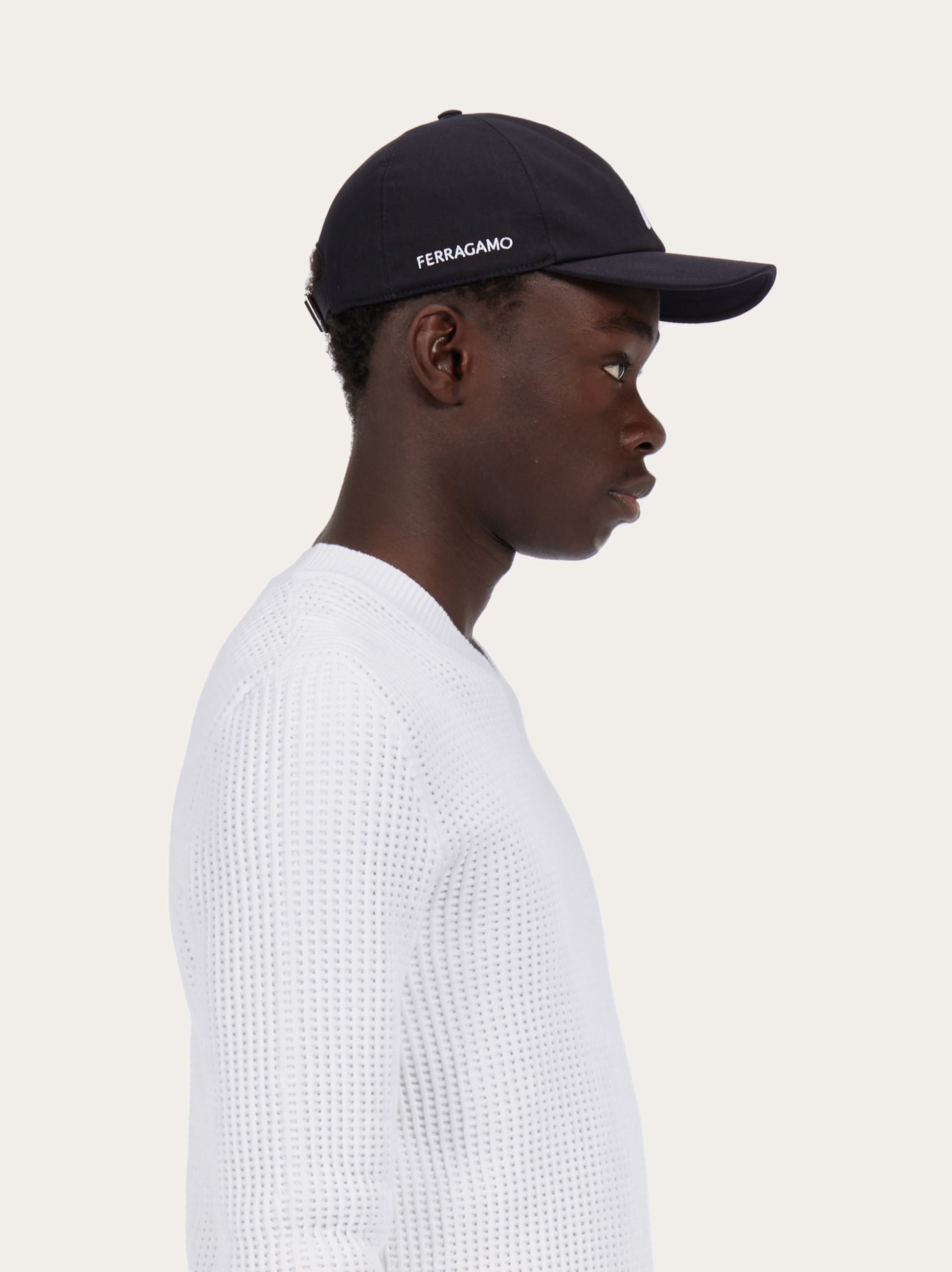 Baseball cap with logo - 4