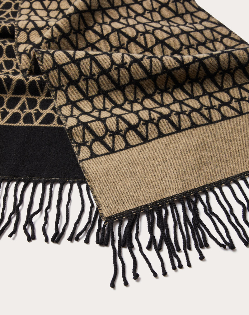 Valentino TOILE ICONOGRAPHE WOOL AND CASHMERE SCARF outlook