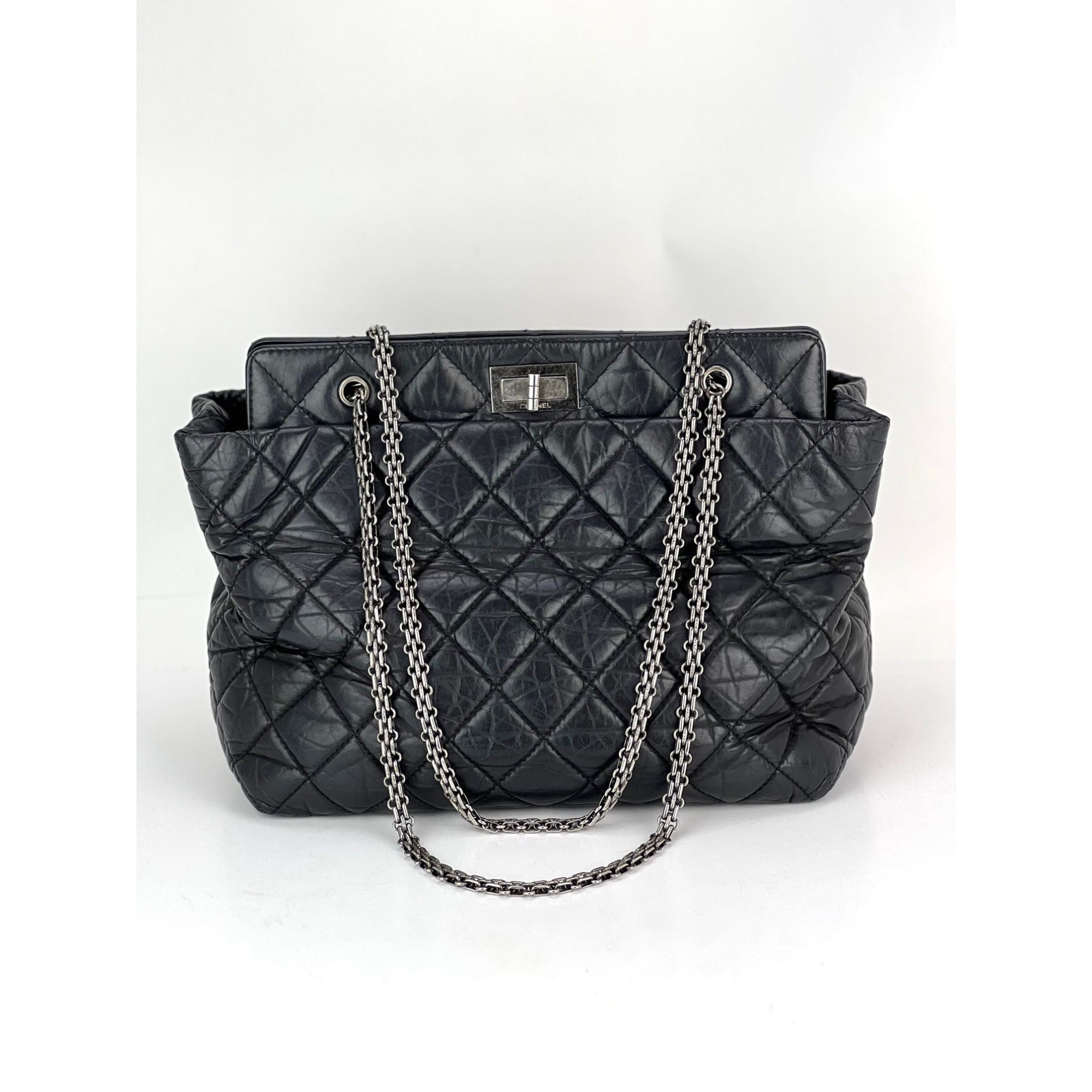 Chanel Black Quilted Pouch Pochette Zippy Cosmetic Bag