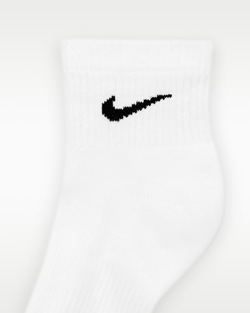 Nike Everyday Plus Cushioned Training Ankle Socks (3 Pairs) 4