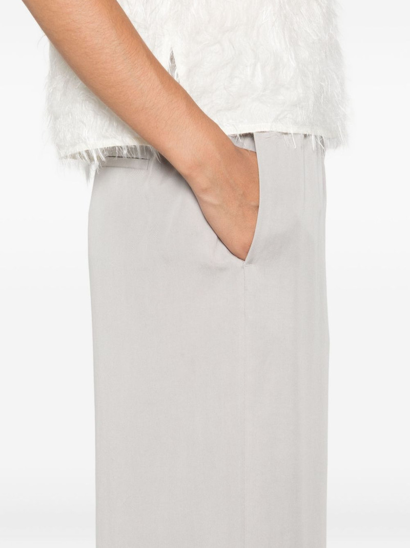 elastic-waist trousers 5