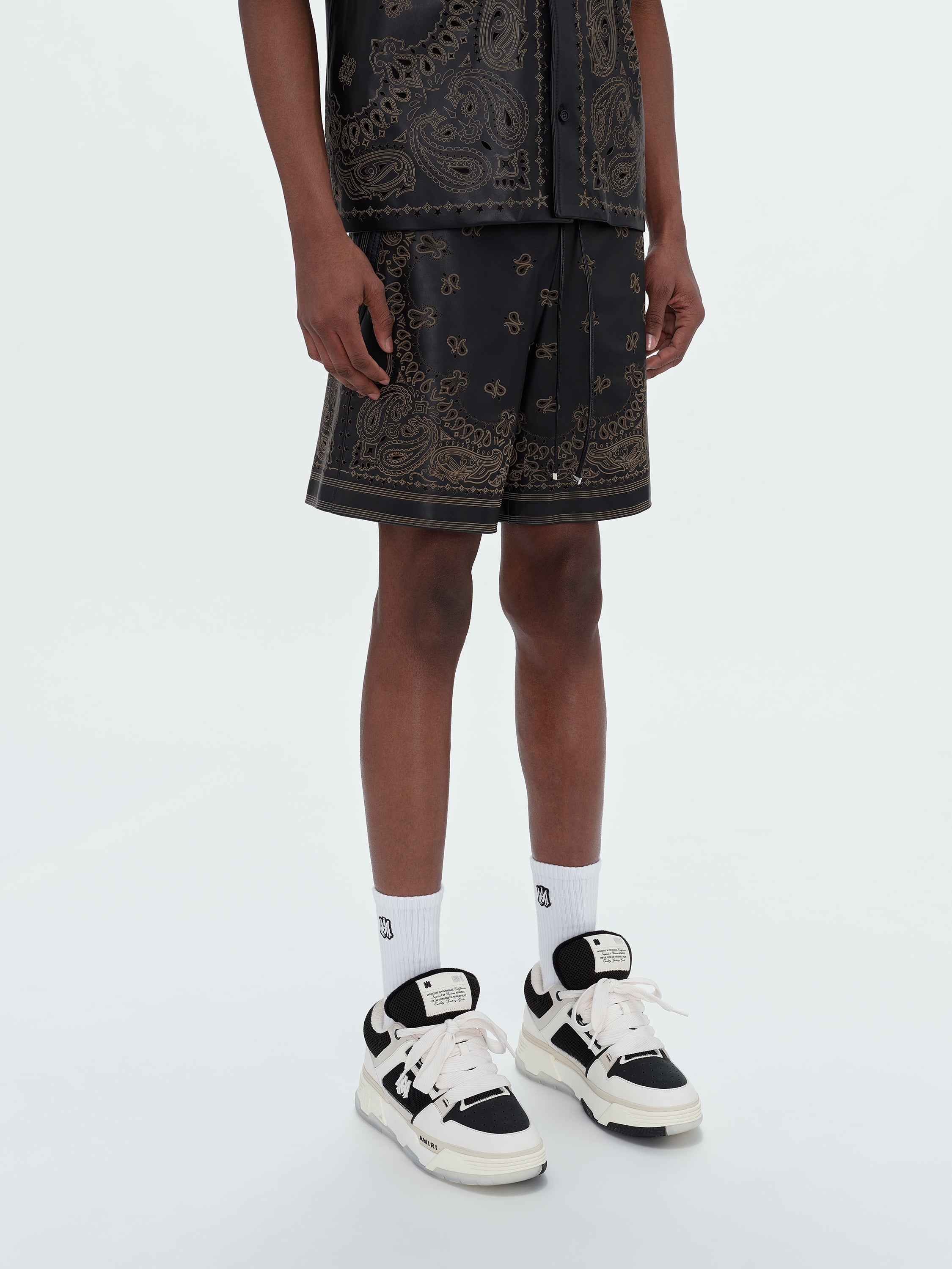 LEATHER BANDANA SHORT - 4
