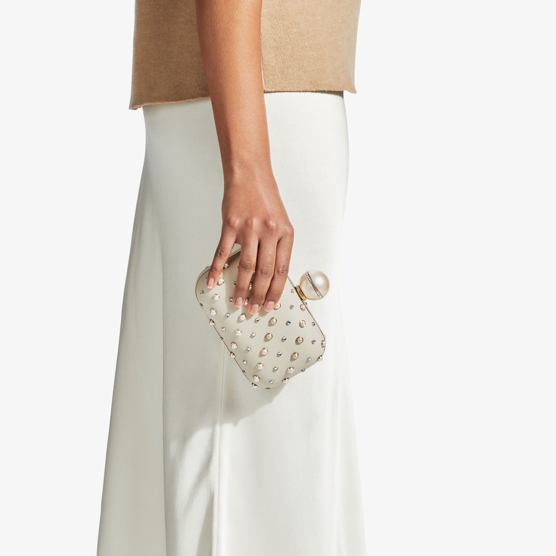 Cloud
Pearl Mix Clutch Bag with Ball Clasp - 2