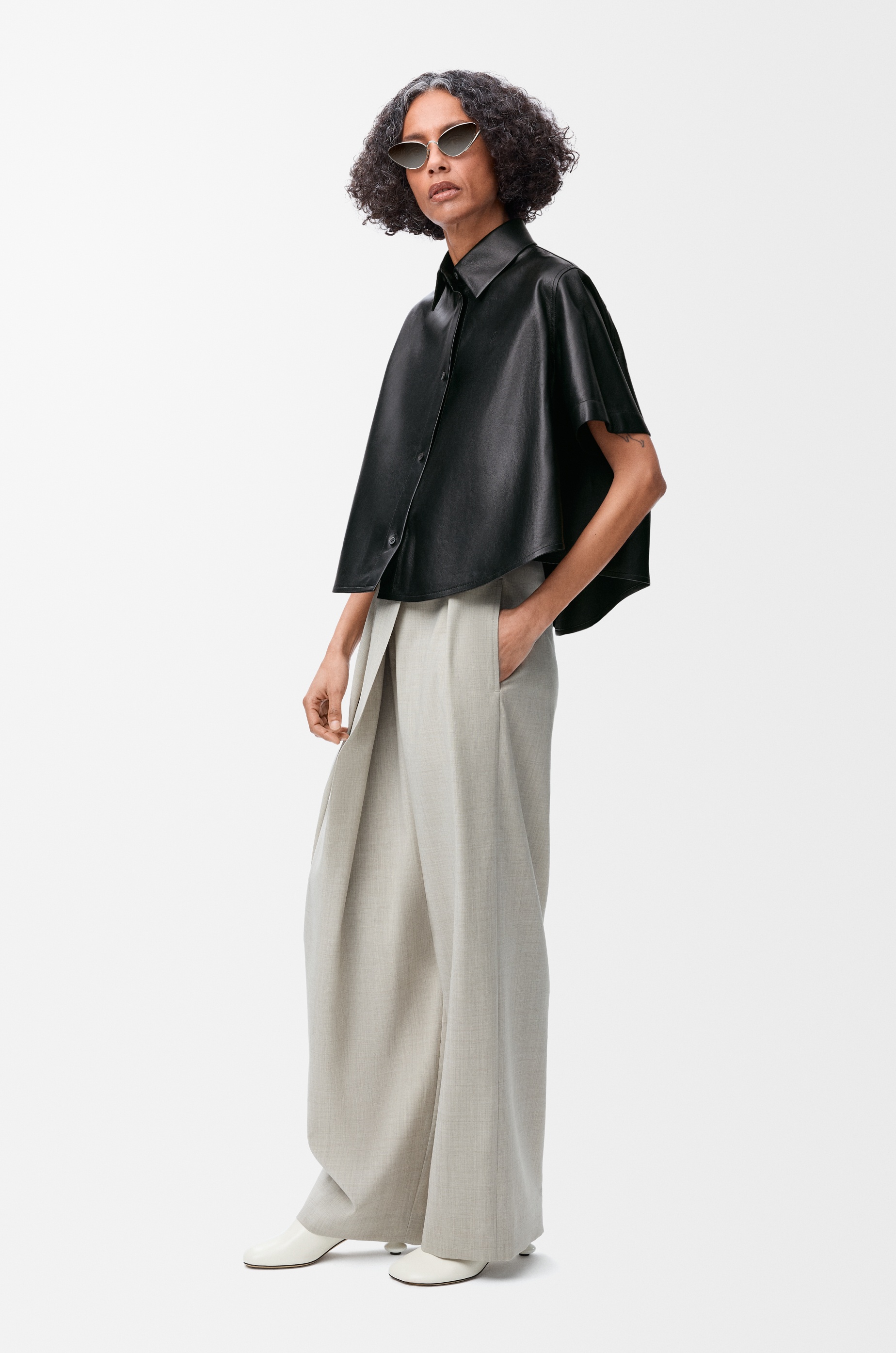 Short sleeve trapeze shirt in nappa lambskin - 2