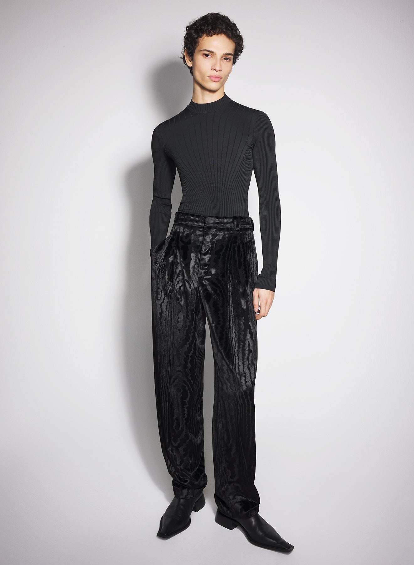 black sculpting knit top - 2