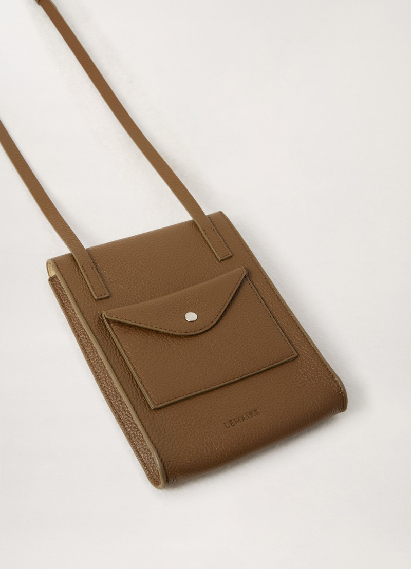 ENVELOPPE WITH STRAP
SOFT GRAINED LEATHER 4