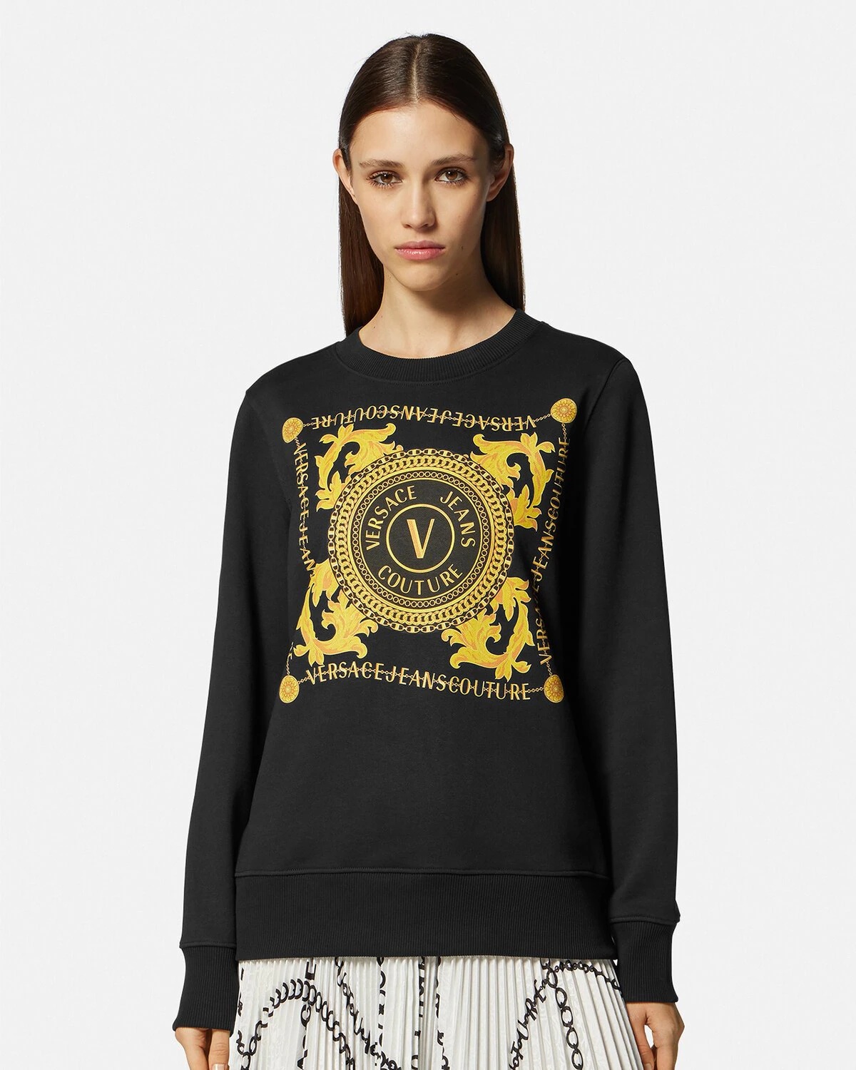 V-Emblem Chain Sweatshirt - 3