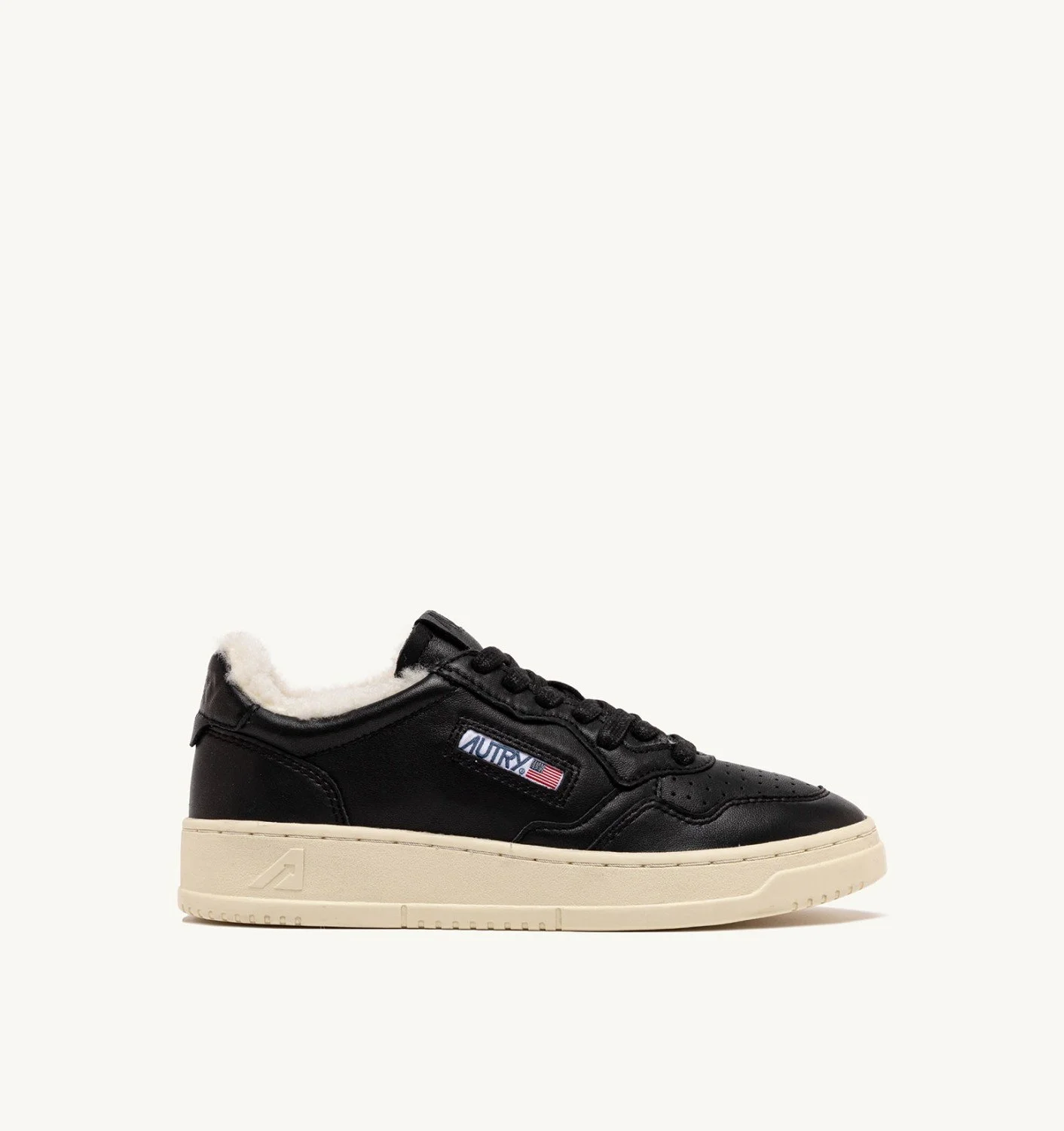 MEDALIST LOW SUPER SOFT SNEAKERS IN BLACK LEATHER - 1