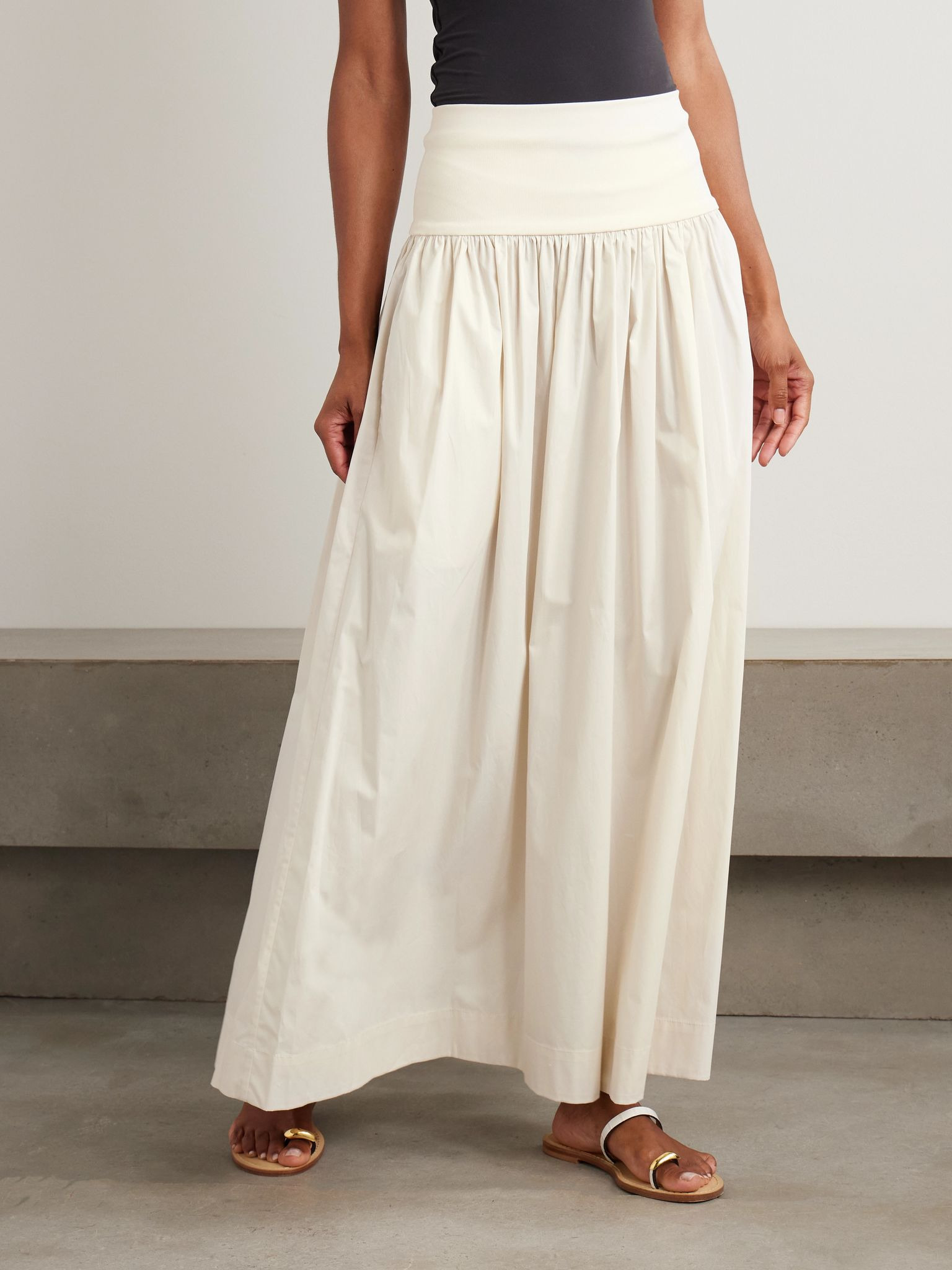 Gathered organic cotton-poplin and stretch-knit maxi skirt Cream - 3