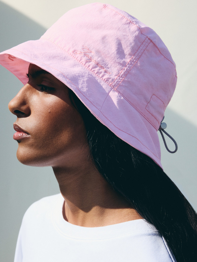 JACQUEMUS The Baluchon bucket hat outlook