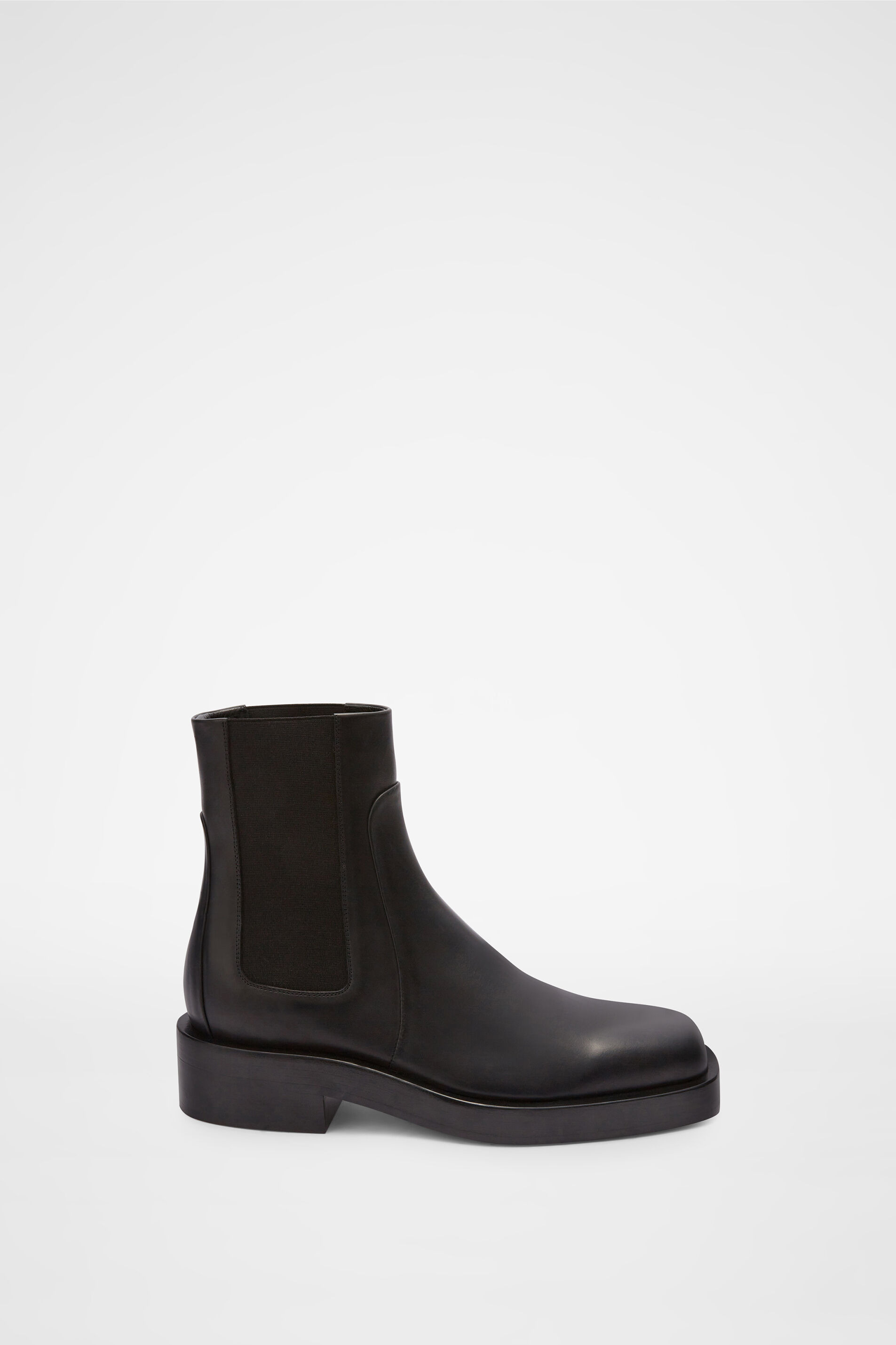 Chelsea Boots - 7