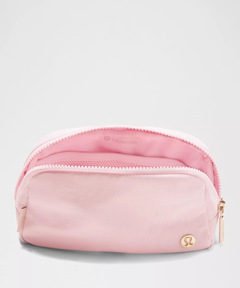 Everywhere Belt Bag with Long Strap 1L 5