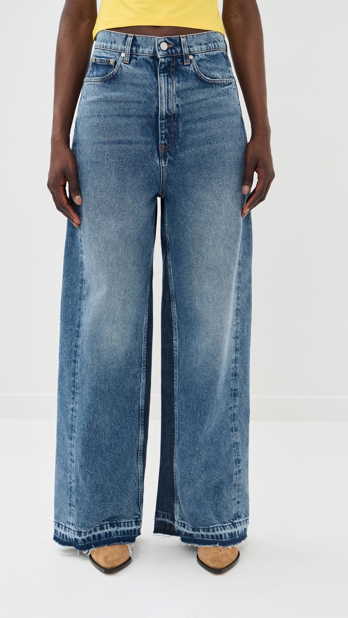 Two Tonal Fabric Paneled Wide Leg Jeans - 6