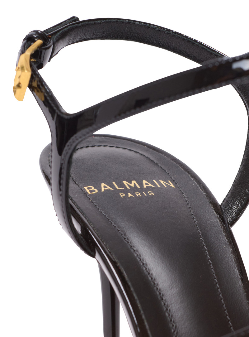 Sync patent leather sandals with heel 6