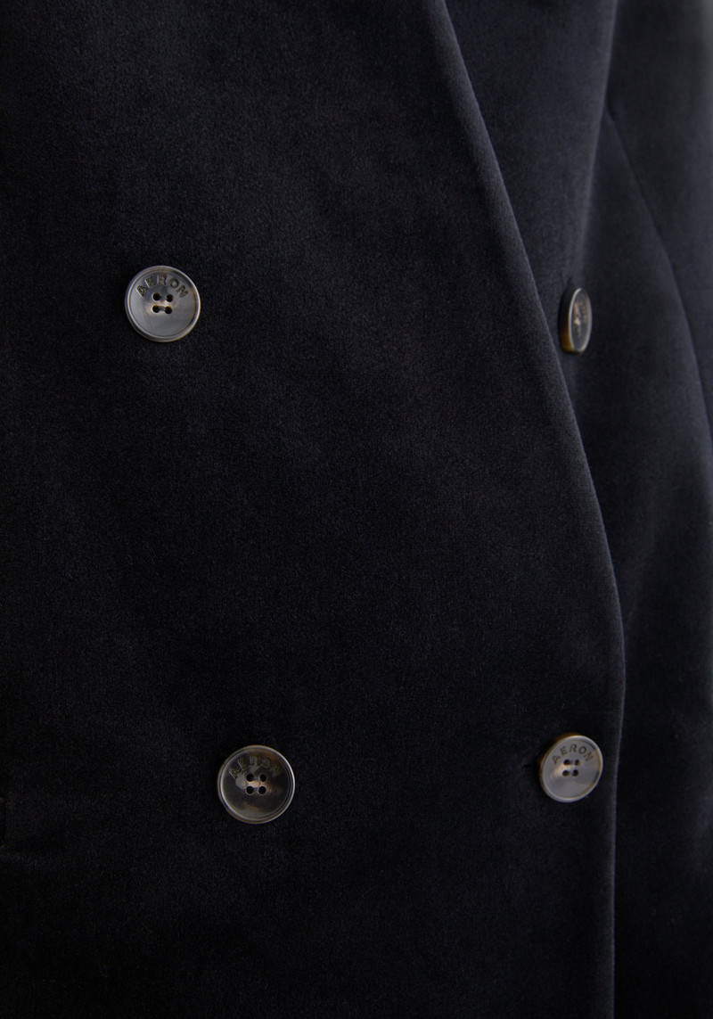 WINDSOR Collarless double breatsed boxy velvet blazer 5