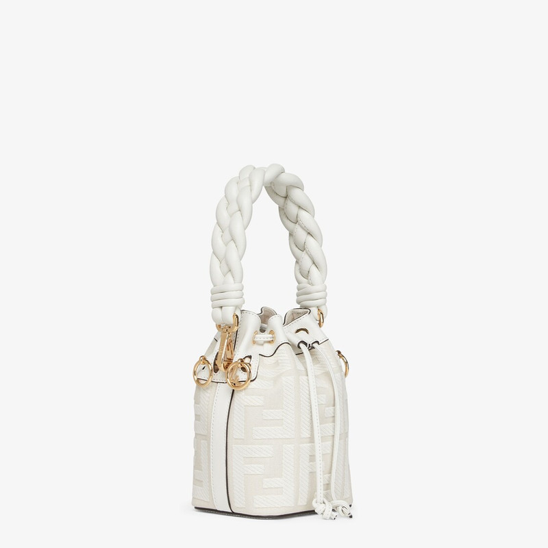 FENDI Mon Tresor outlook