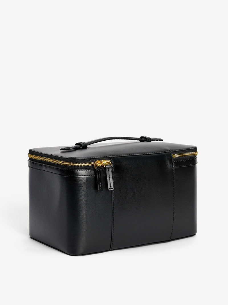 Aya Beauty cosmetics case 3