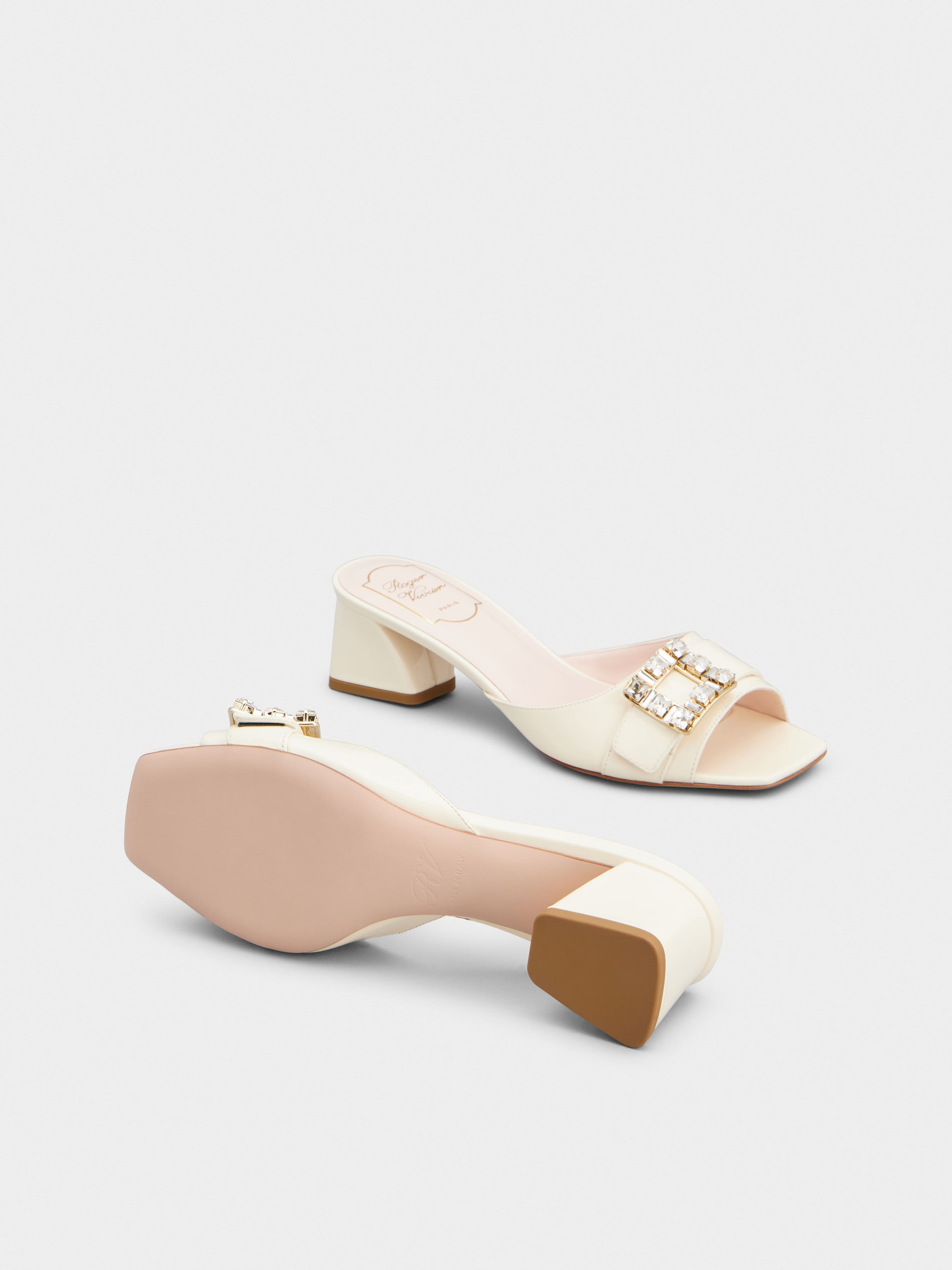 [Roger Vivier]Tres Vivier Strass バックル ミュール Roger Vivier Très Vivier Strass Buckle Mules in Patent
