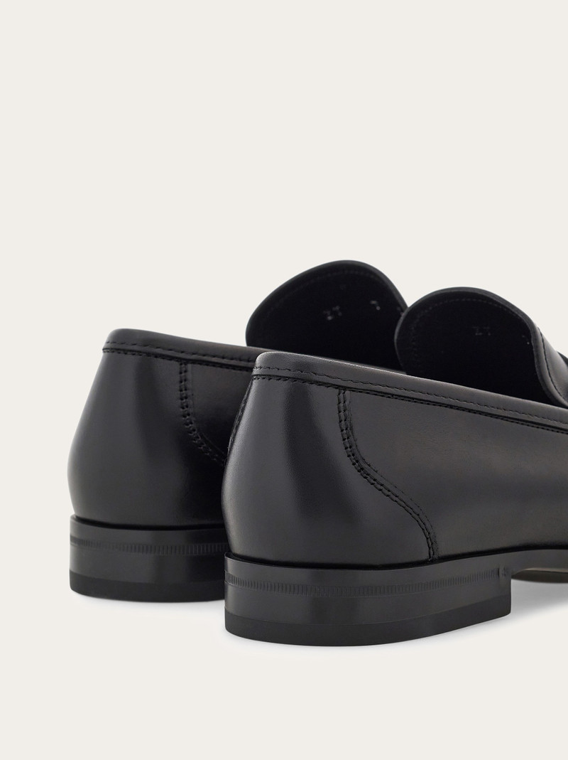 FERRAGAMO Moccasin with Gancini ornament outlook